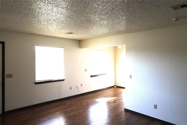 316 Falcon Court 3, Norman, OK 73069