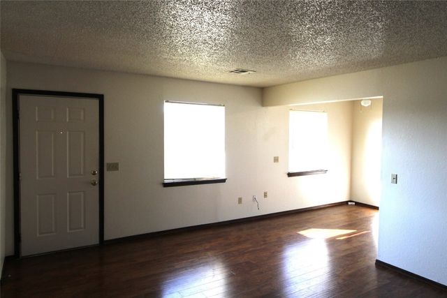 316 Falcon Court 3, Norman, OK 73069