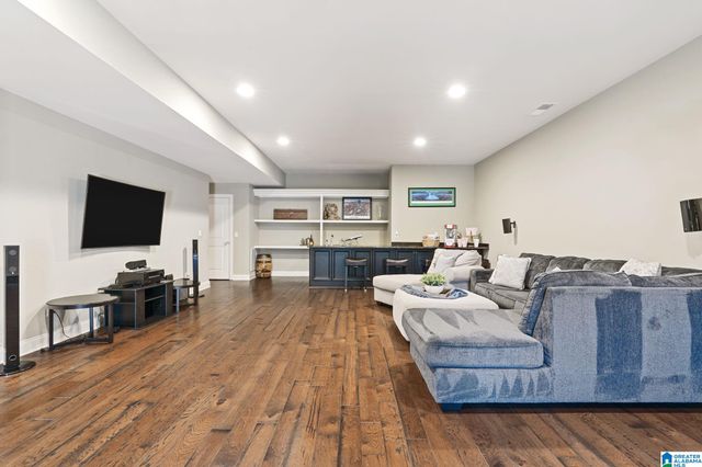 1800 SOUTHPOINTE DRIVE, Hoover, AL 35244