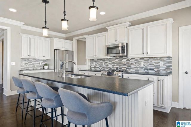 1800 SOUTHPOINTE DRIVE, Hoover, AL 35244