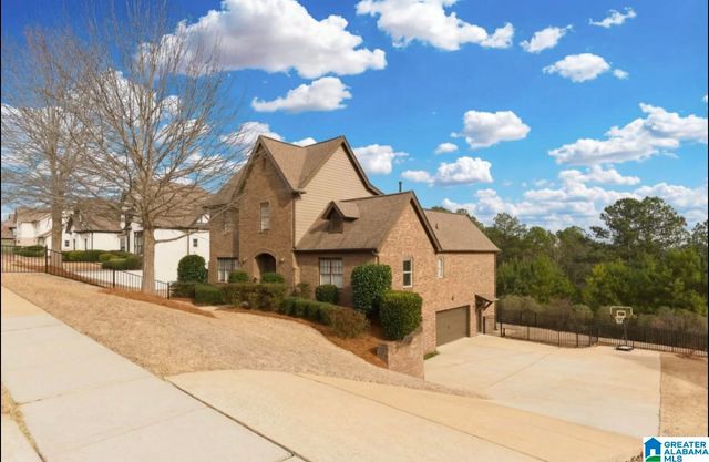 1800 SOUTHPOINTE DRIVE, Hoover, AL 35244