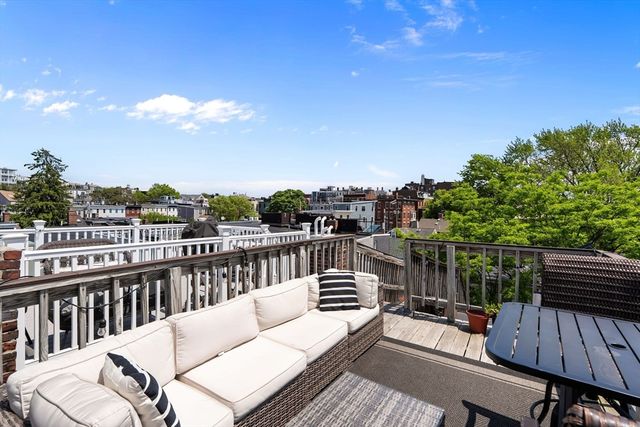 19 Walker St, Boston, MA 02129