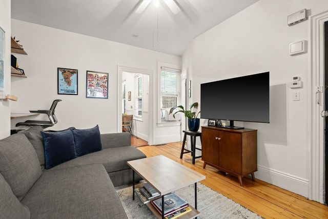 19 Walker St, Boston, MA 02129