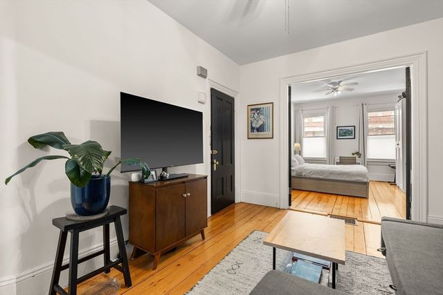 19 Walker St, Boston, MA 02129