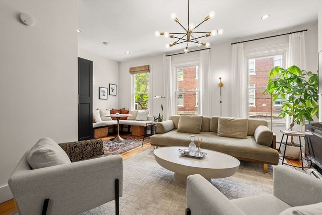 19 Walker St, Boston, MA 02129