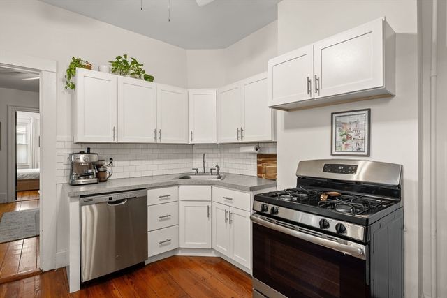 19 Walker St, Boston, MA 02129