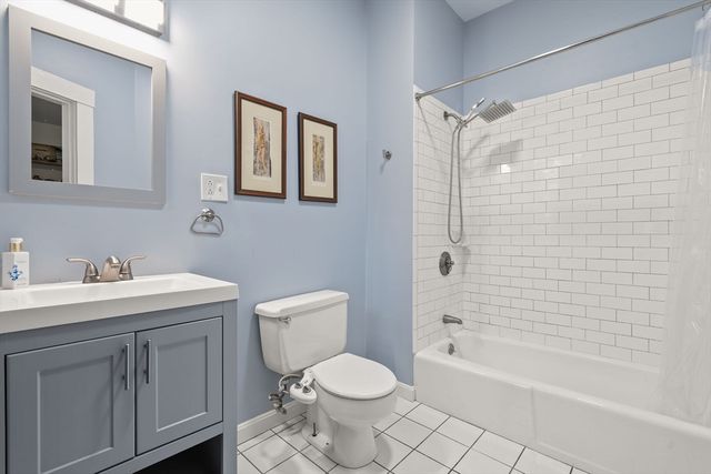 19 Walker St, Boston, MA 02129