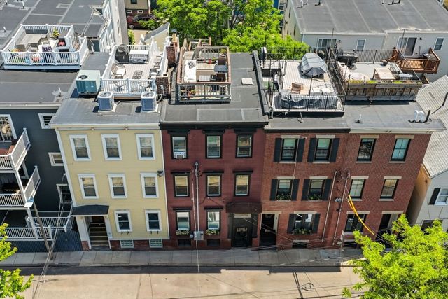 19 Walker St, Boston, MA 02129