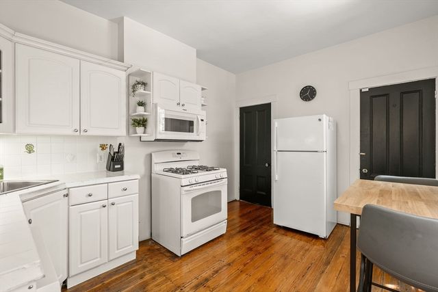 19 Walker St, Boston, MA 02129