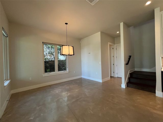 2105 Greenwood Ave A, Austin, TX 78723