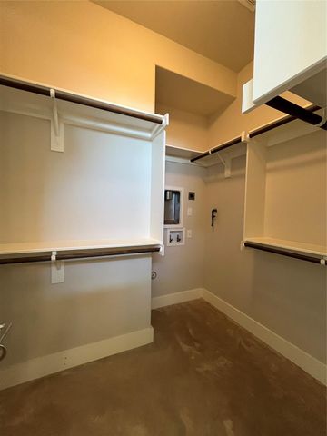 2105 Greenwood Ave A, Austin, TX 78723