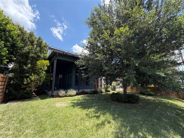 2105 Greenwood Ave A, Austin, TX 78723