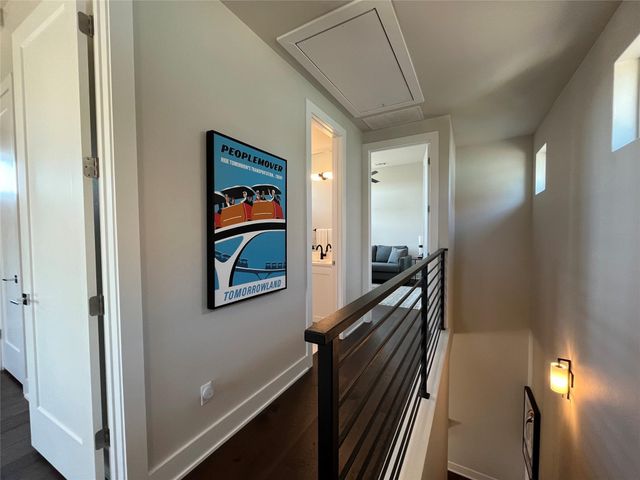 2105 Greenwood Ave A, Austin, TX 78723