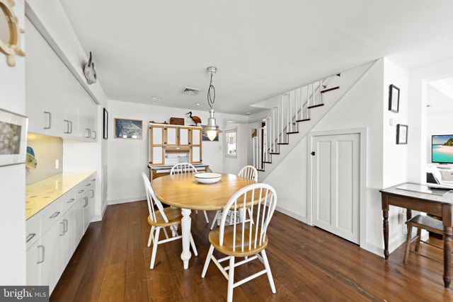 62 MAIDEN LN, Harvey Cedars, NJ 08008