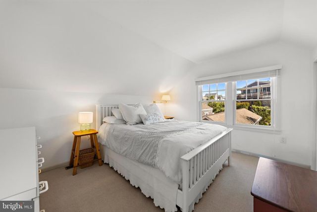 62 MAIDEN LN, Harvey Cedars, NJ 08008
