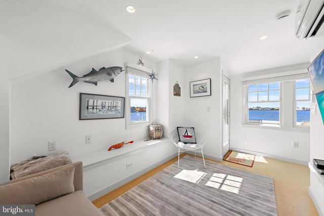 62 MAIDEN LN, Harvey Cedars, NJ 08008