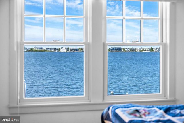 62 MAIDEN LN, Harvey Cedars, NJ 08008