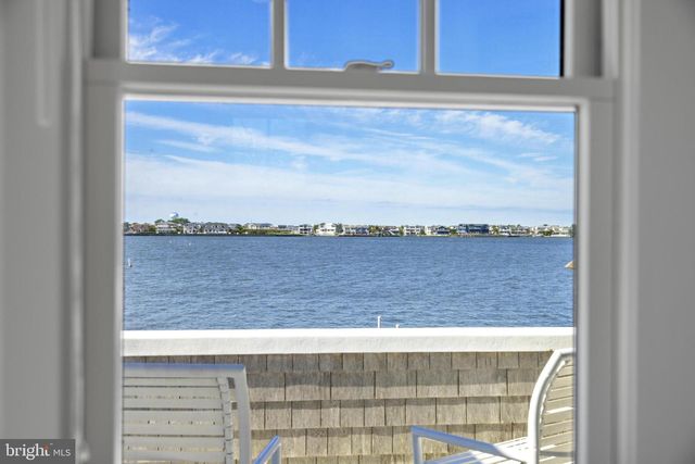 62 MAIDEN LN, Harvey Cedars, NJ 08008