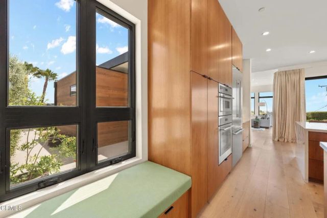 887 Via Ondulando, Ventura, CA 93003