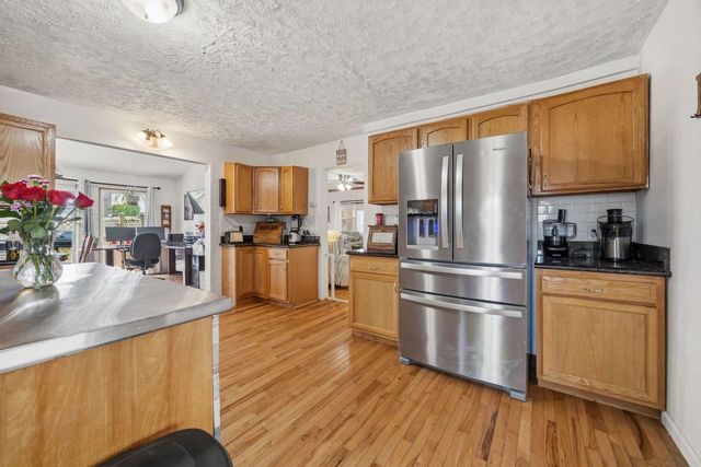 2425 S Oakhill Avenue, Janesville, WI 53546