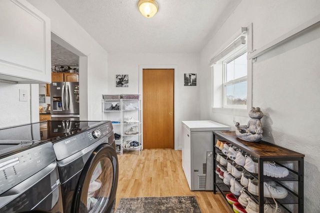 2425 S Oakhill Avenue, Janesville, WI 53546