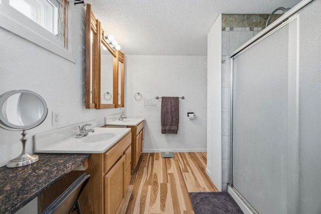 2425 S Oakhill Avenue, Janesville, WI 53546
