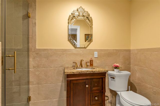 1125 Savoy Drive, Melville, NY 11747