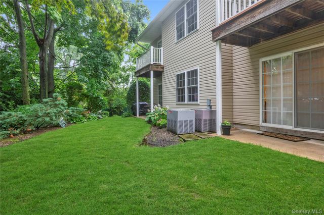 1125 Savoy Drive, Melville, NY 11747