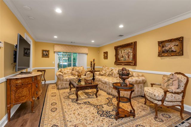1125 Savoy Drive, Melville, NY 11747