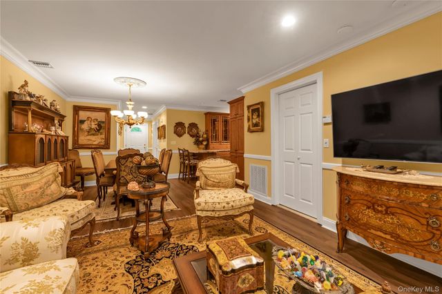 1125 Savoy Drive, Melville, NY 11747