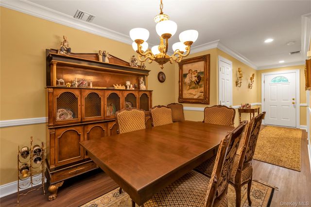 1125 Savoy Drive, Melville, NY 11747