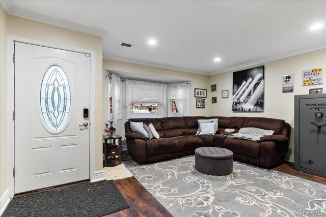 4 Raintree Court 4, Deer Park, NY 11729