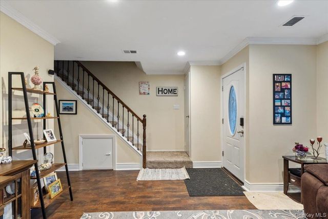 4 Raintree Court 4, Deer Park, NY 11729