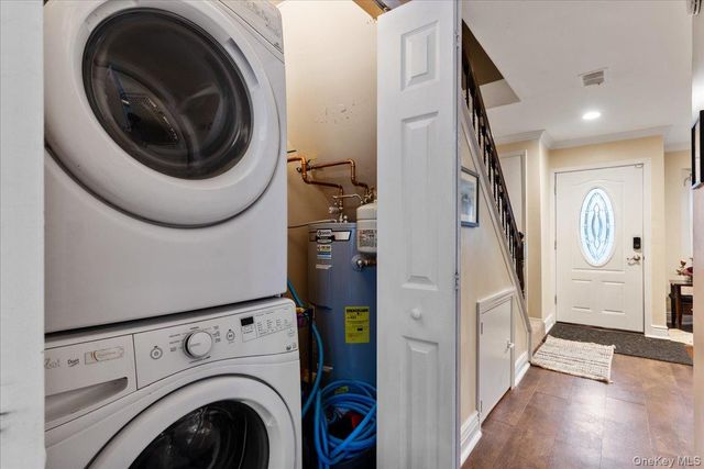 4 Raintree Court 4, Deer Park, NY 11729