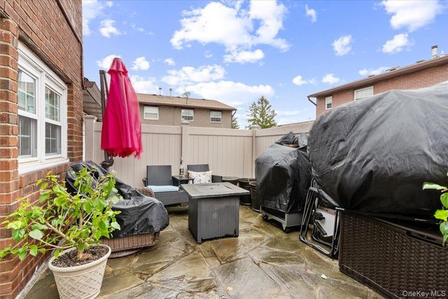 4 Raintree Court 4, Deer Park, NY 11729