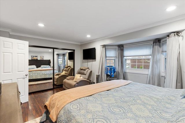 4 Raintree Court 4, Deer Park, NY 11729