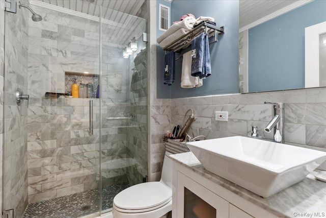 4 Raintree Court 4, Deer Park, NY 11729