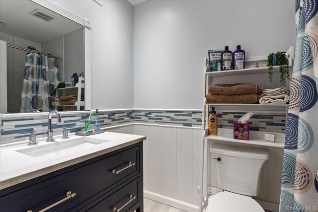 4 Raintree Court 4, Deer Park, NY 11729