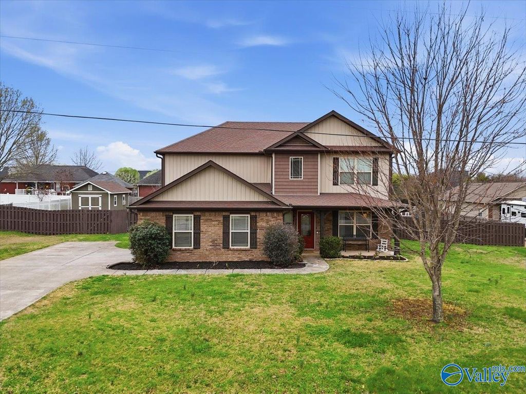 106 Kelsey Drive, New Market, AL 35761