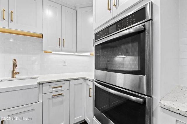 1112 E Burnett Ave, Louisville, KY 40217