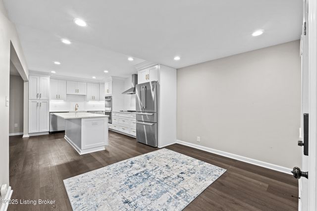 1112 E Burnett Ave, Louisville, KY 40217