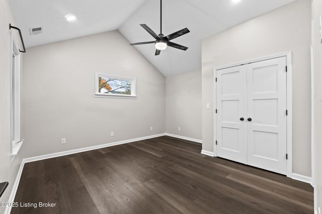 1112 E Burnett Ave, Louisville, KY 40217