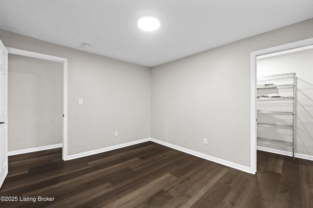 1112 E Burnett Ave, Louisville, KY 40217