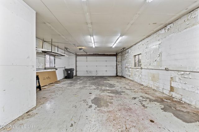 1112 E Burnett Ave, Louisville, KY 40217