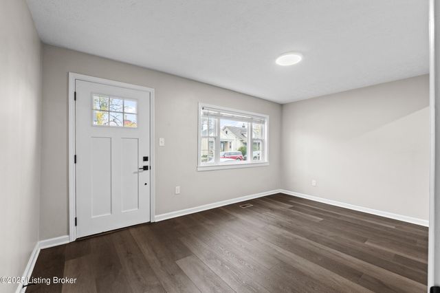 1112 E Burnett Ave, Louisville, KY 40217