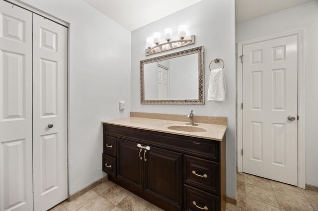 3316 Fort Harrods Court, Lexington, KY 40513