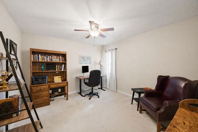 3316 Fort Harrods Court, Lexington, KY 40513