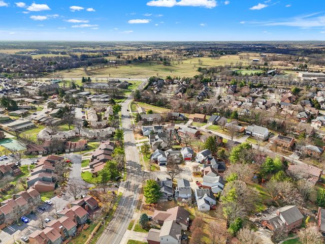 3316 Fort Harrods Court, Lexington, KY 40513