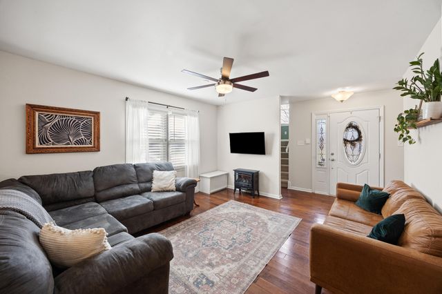 3316 Fort Harrods Court, Lexington, KY 40513