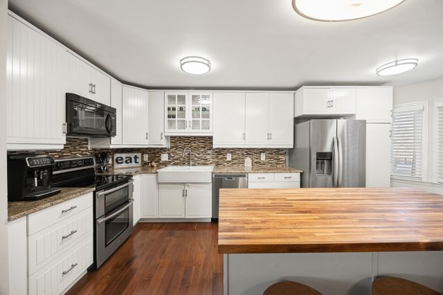 3316 Fort Harrods Court, Lexington, KY 40513